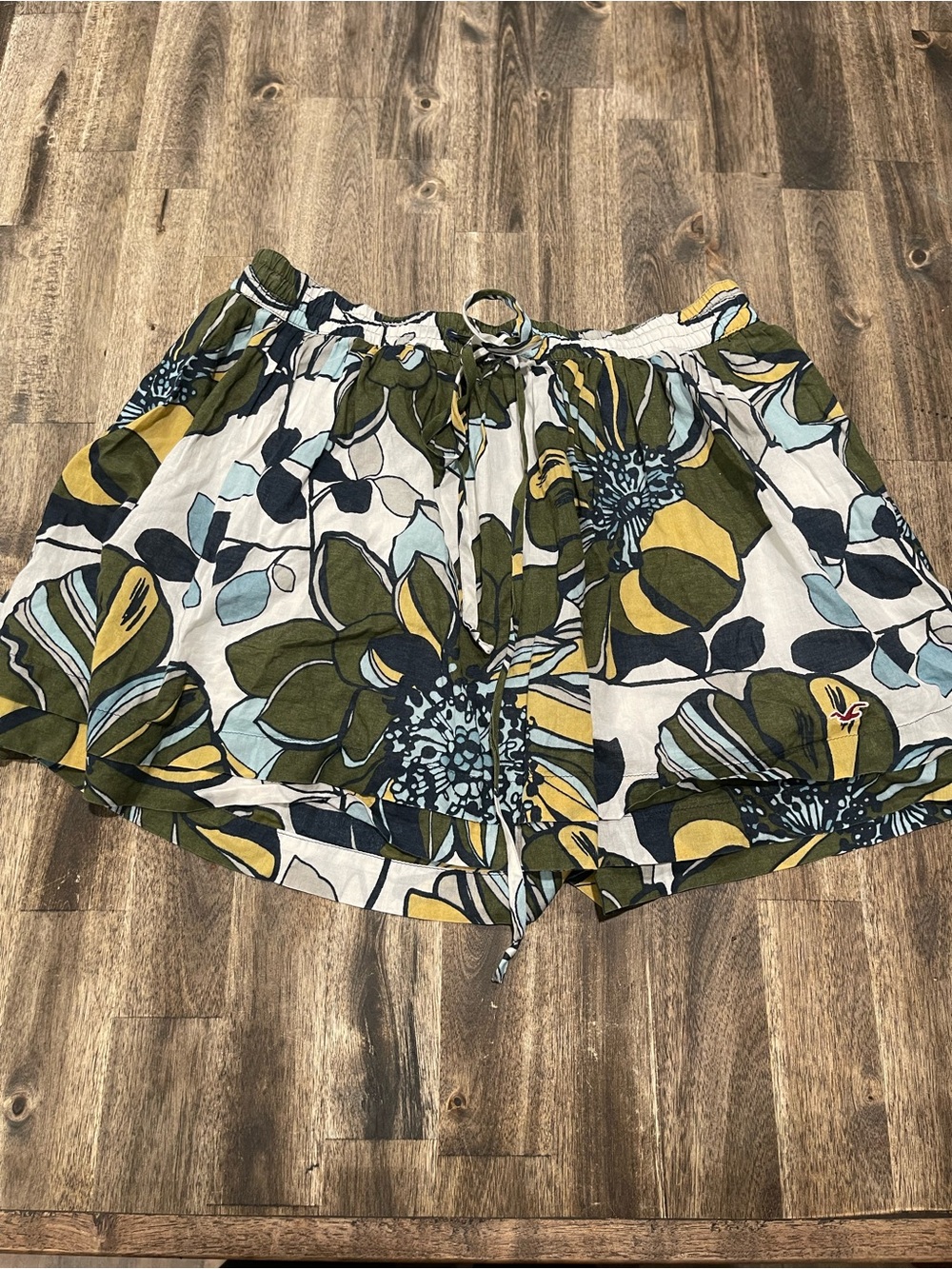 Hollister Floral Mini Skirt w/ Pockets Size Large Boho Tropical Cotton Lined